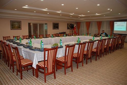 Hotel Feni Кавадарці Екстер'єр фото